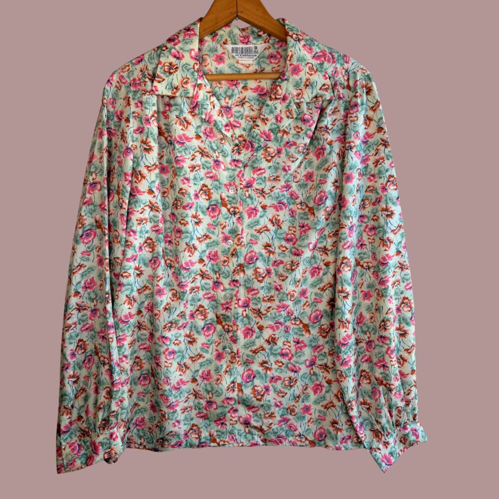 Vintage 80s Aansworth Ltd. Button Down Floral Pointed Collar Blouse
